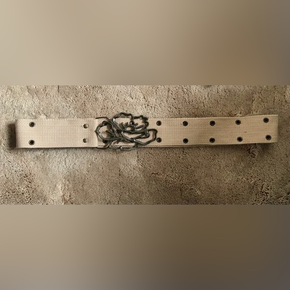 TAN CANVAS BELT - Picture 2 of 3